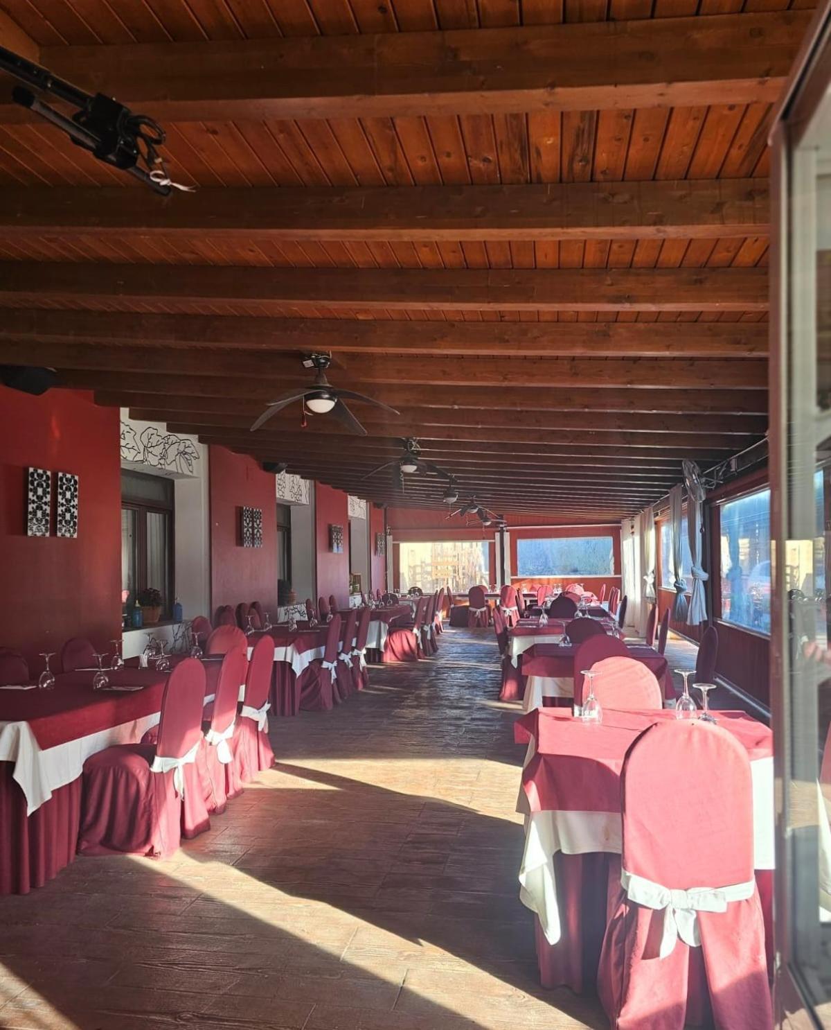 Hotel Restaurante El Patas Corral de Almaguer Exteriör bild